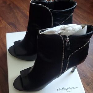 Halogen Black Zippered Peep-Toe Heeled Boots